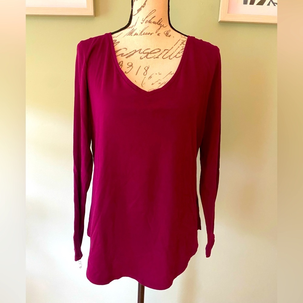 Women's V-Neck Top Long-sleeve Top Size Medium